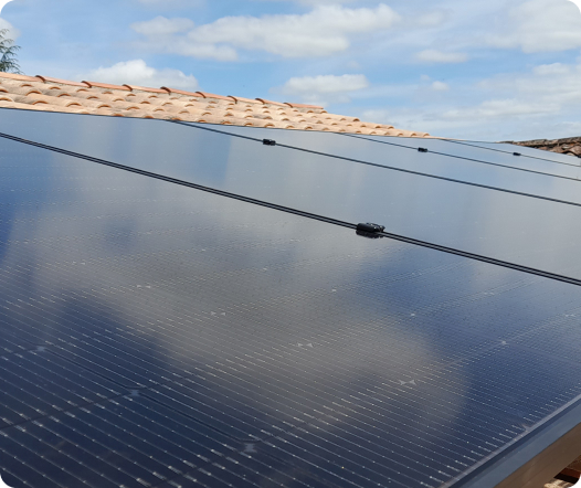 Image d'une pose de panneaux solaires